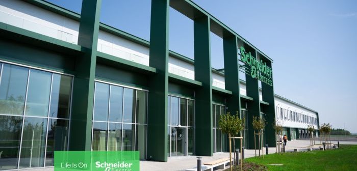Schneider Electric otvorio novu pametnu fabriku u Mađarskoj, koja će doprineti povećanju proizvodnog kapaciteta za Evropu